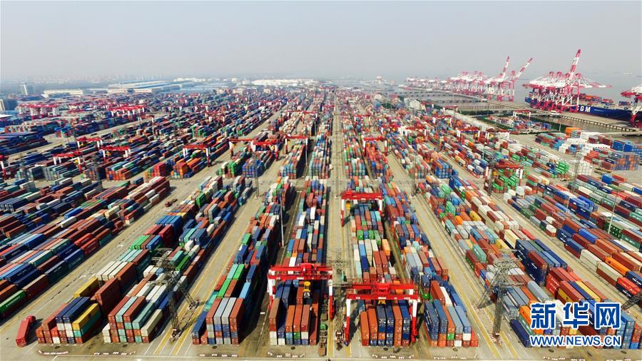 （新華全媒頭條&middot;圖文互動(dòng)）（6）歷史交匯點(diǎn)上的宏偉藍(lán)圖 &mdash;&mdash;《中共中央關(guān)于制定國(guó)民經(jīng)濟(jì)和社會(huì)發(fā)展第十四個(gè)五年規(guī)劃和二〇三五年遠(yuǎn)景目標(biāo)的建議》誕生記