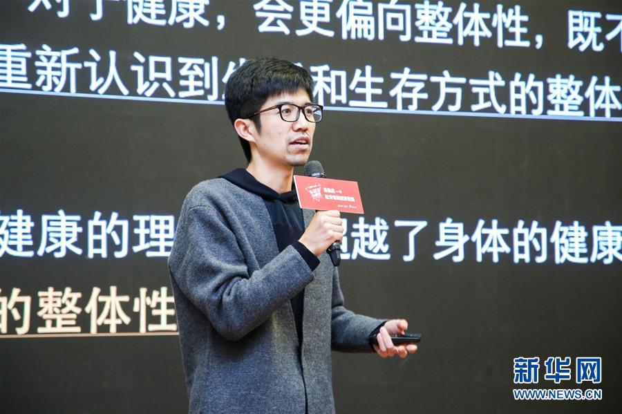 （新華全媒頭條&middot;青春的夢(mèng)想　青春的奮斗&middot;圖文互動(dòng)）（12）二〇二一&mdash;&mdash;二〇三五：照見你我青春路