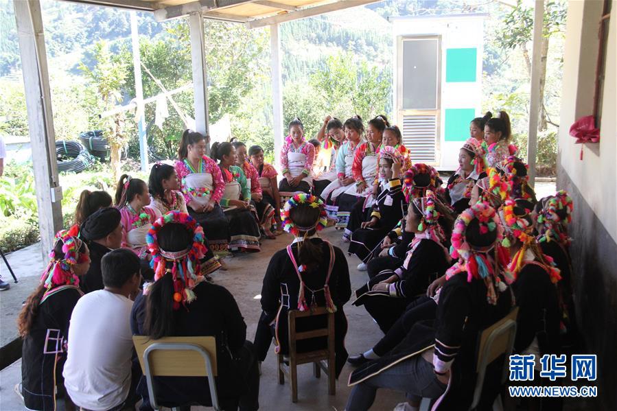 （五中全會精神在基層&middot;圖文互動）（5）天津、福建、廣東、云南等地創(chuàng)新形式讓黨的十九屆五中全會精神&ldquo;飛入尋常百姓家&rdquo;