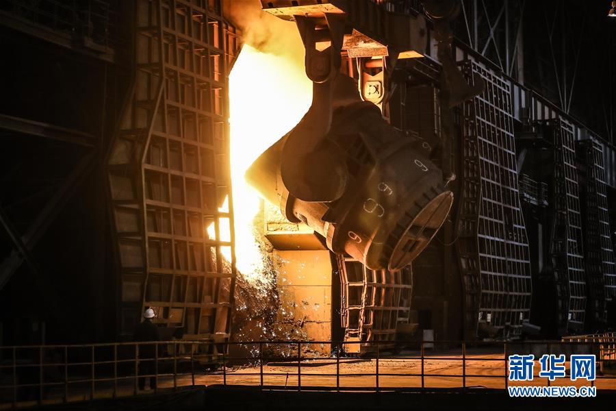 (新華全媒頭條·兩會(huì)特別報(bào)道·圖文互動(dòng))(3)齊心協(xié)力 砥礪奮進(jìn)——2020年全國兩會(huì)凝聚起決戰(zhàn)決勝的強(qiáng)大力量