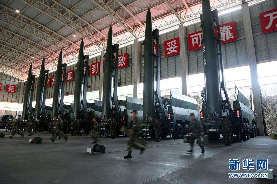 （新華全媒頭條&middot;圖文互動）（11）沿著中國特色強軍之路闊步前進&mdash;&mdash;黨中央、中央軍委領(lǐng)導(dǎo)推進國防和軍隊建設(shè)70年紀(jì)實