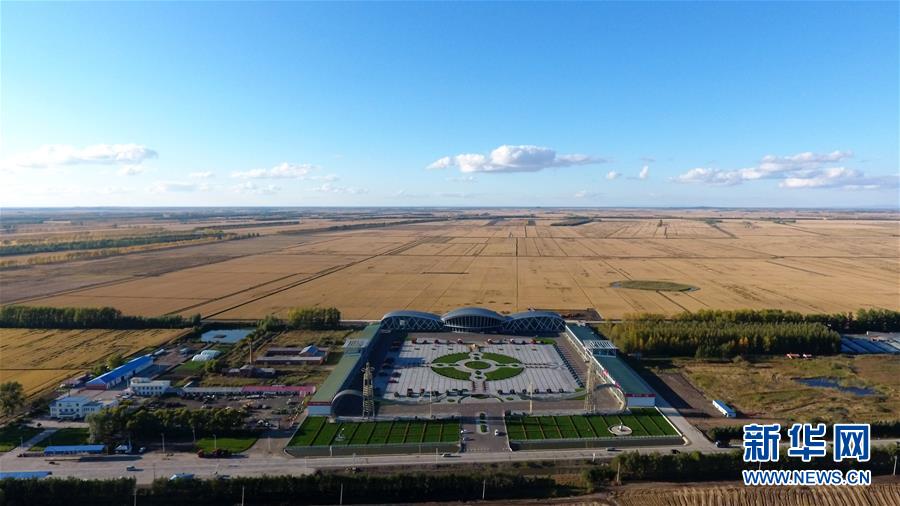 （新華全媒頭條&middot;圖文互動(dòng)）（1）奮力書寫東北振興的時(shí)代新篇&mdash;&mdash;習(xí)近平總書記調(diào)研東北三省并主持召開深入推進(jìn)東北振興座談會(huì)紀(jì)實(shí)