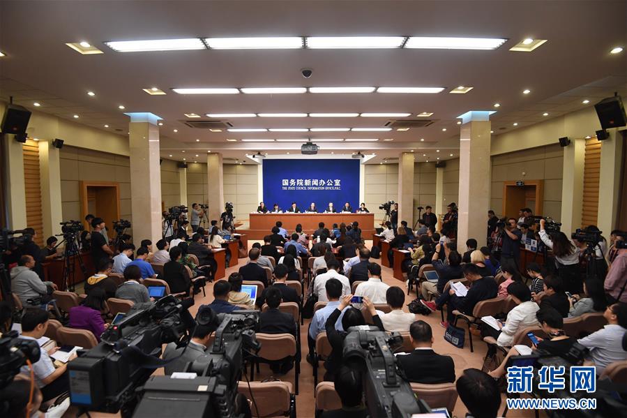 (新華全媒頭條·圖文互動(dòng))(9)潮起東方萬象新——以習(xí)近平同志為核心的黨中央團(tuán)結(jié)帶領(lǐng)全黨全軍全國各族人民貫徹落實(shí)黨的十九大精神紀(jì)實(shí)