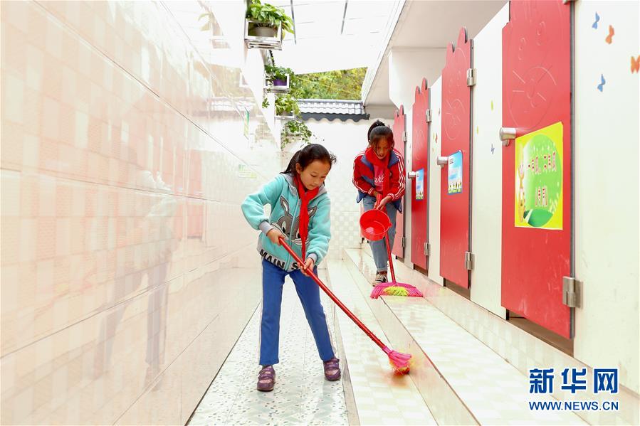 （新華全媒頭條&middot;圖文互動）（7）上下同心再出發(fā)&mdash;&mdash;習(xí)近平總書記同出席2019年全國兩會人大代表、政協(xié)委員共商國是紀(jì)實(shí)