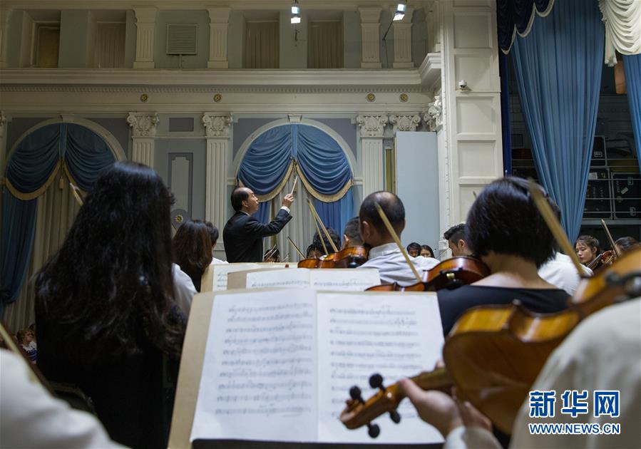 （新華全媒頭條&middot;出訪&middot;側記&middot;圖文互動）（3）你好老朋友！開啟新時代！&mdash;&mdash;習近平主席和普京總統(tǒng)引領中俄全面戰(zhàn)略協(xié)作伙伴關系邁入新時代