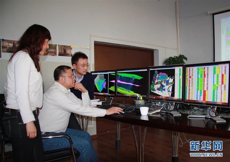 (新華全媒頭條·圖文互動(dòng))(10)凝聚民族復(fù)興的精神偉力——以習(xí)近平同志為核心的黨中央重視思想道德建設(shè)關(guān)心關(guān)愛道德模范紀(jì)實(shí)