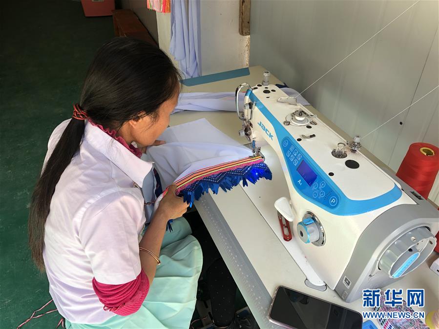 (新華全媒頭條·圖文互動(dòng))(9)春天里的5個(gè)“戰(zhàn)貧”瞬間——習(xí)近平總書記關(guān)于脫貧攻堅(jiān)決策部署指引攻克最后的深貧堡壘