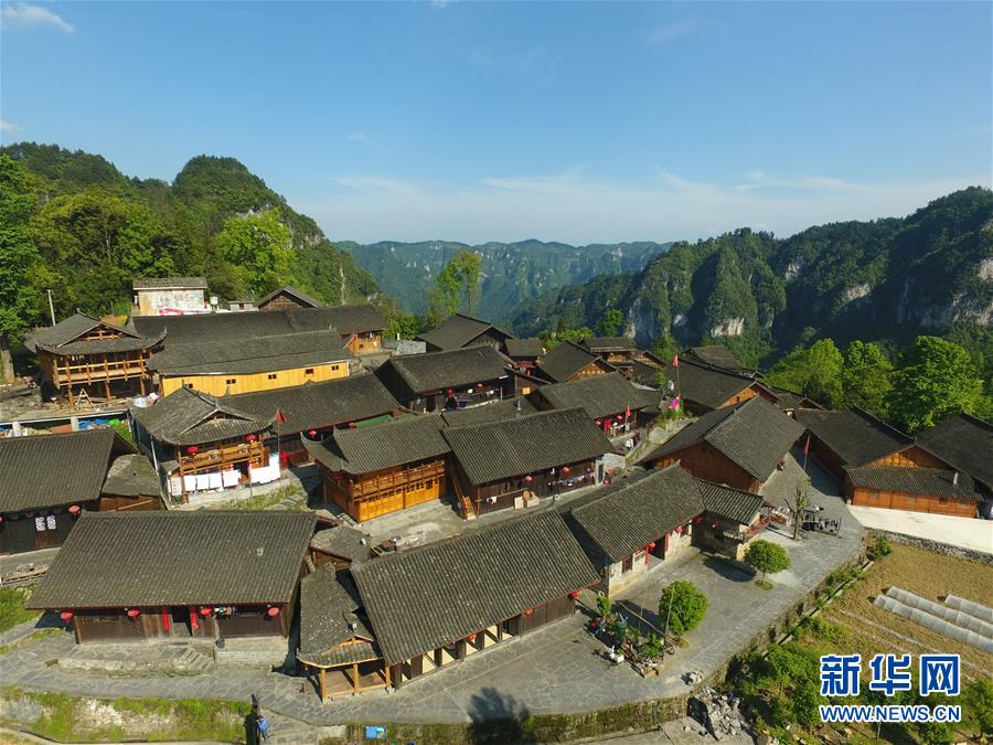 （新華全媒頭條&middot;圖文互動(dòng)）（6）初夏，循著總書(shū)記的腳步探訪產(chǎn)業(yè)扶貧新事