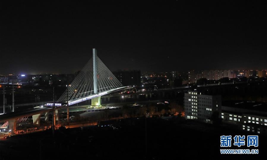 （在習近平新時代中國特色社會主義思想指引下&mdash;&mdash;新時代新作為新篇章&middot;習近平總書記關切事&middot;圖文互動）（5）新機遇、新引擎&mdash;&mdash;重大工程重大項目建設新動向觀察