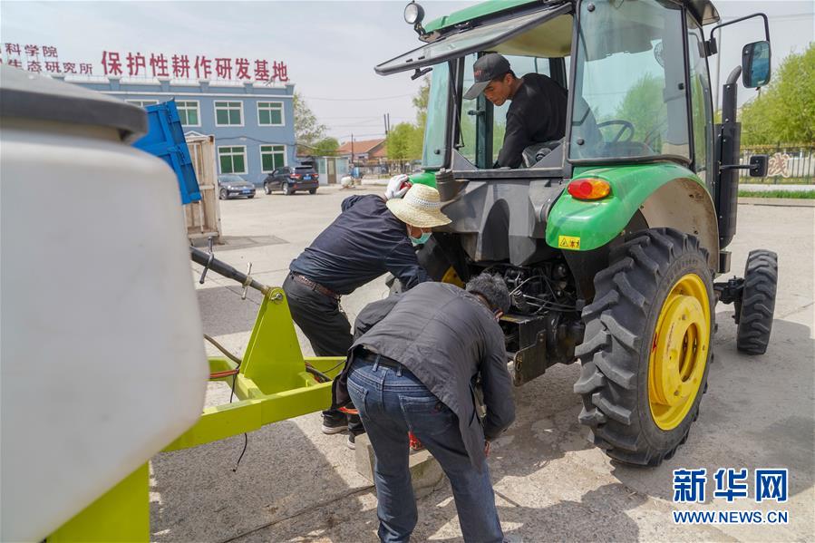 （在習近平新時代中國特色社會主義思想指引下&mdash;&mdash;新時代新作為新篇章&middot;習近平總書記關(guān)切事&middot;圖文互動）（6）讓百姓吃得飽還要吃得好&mdash;&mdash;夯實糧食安全基礎端牢中國飯碗