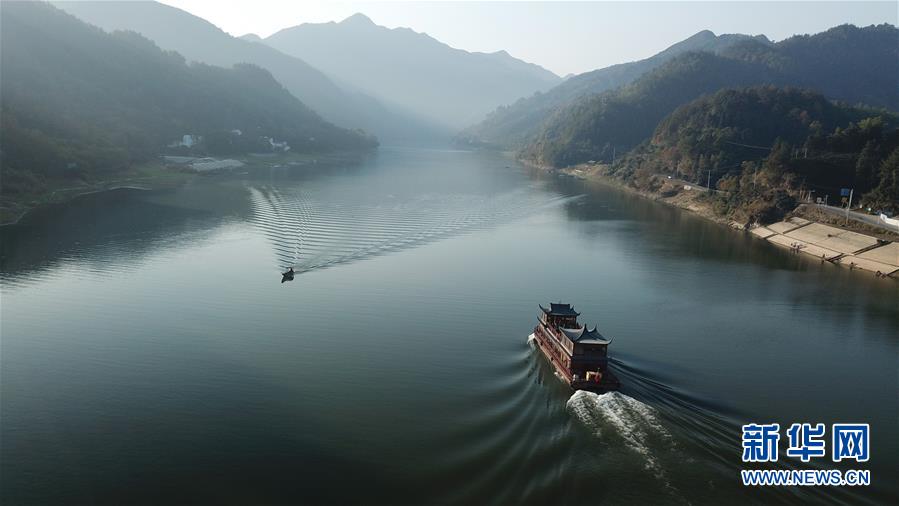 （在習(xí)近平新時(shí)代中國特色社會主義思想指引下&mdash;&mdash;新時(shí)代新作為新篇章&middot;習(xí)近平總書記關(guān)切事&middot;圖文互動(dòng)）（2）長三角的新答卷&mdash;&mdash;&ldquo;十三五&rdquo;收官之年的長三角一體化新故事