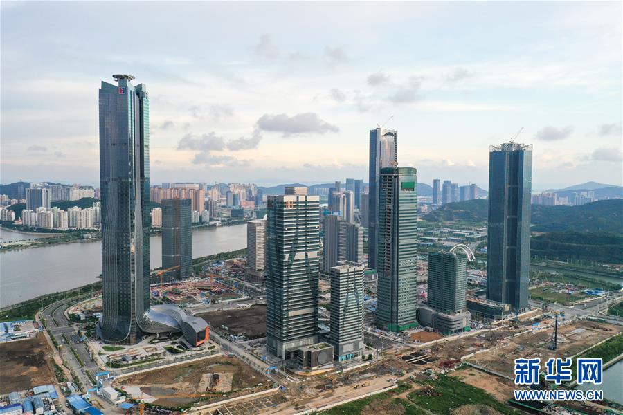 （在習(xí)近平新時(shí)代中國特色社會主義思想指引下&mdash;&mdash;新時(shí)代新作為新篇章&middot;習(xí)近平總書記關(guān)切事&middot;圖文互動）（13）我家大門常打開&mdash;&mdash;經(jīng)濟(jì)特區(qū)全方位對外開放故事