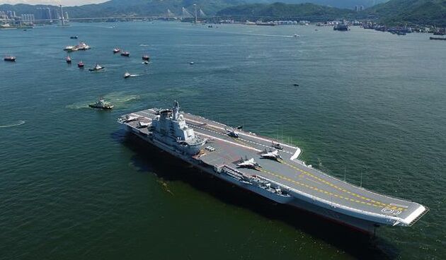 獨(dú)家航拍！遼寧艦駛離香港