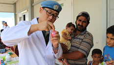 通訊：&ldquo;敬佑生命　大愛無疆&rdquo;&mdash;&mdash;記中國(guó)赴黎維和部隊(duì)醫(yī)師節(jié)義診活動(dòng)