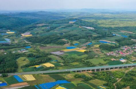 長(zhǎng)白山下生態(tài)縣：倚綠生金，以景換銀