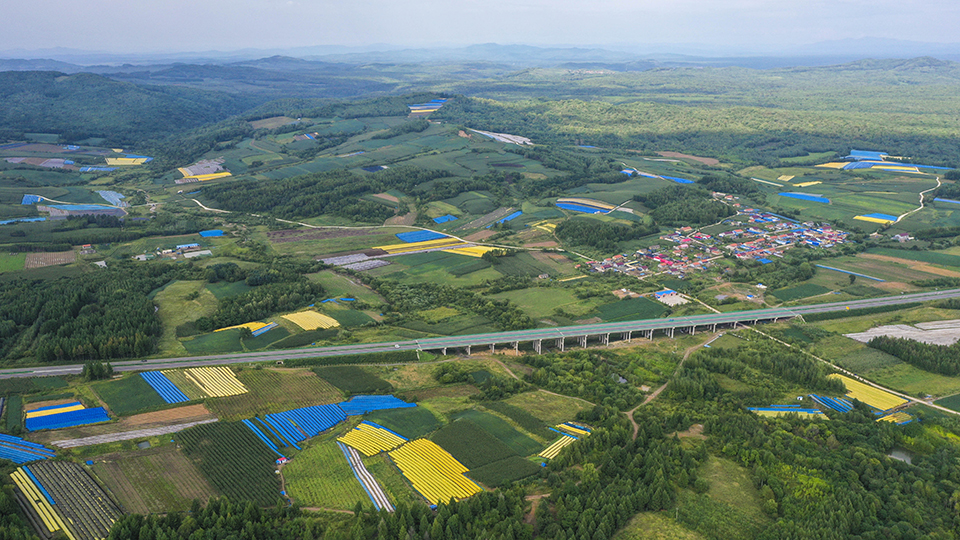 長(zhǎng)白山下生態(tài)縣：倚綠生金，以景換銀
