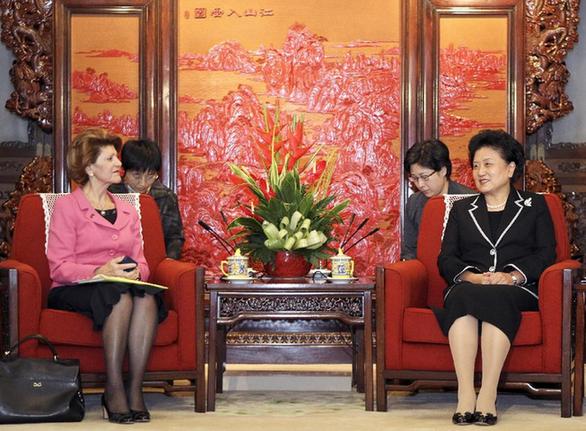 劉延東會見歐盟委員會教育、文化、語言多樣性及青年事務委員瓦西利烏