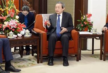 馬凱會(huì)見(jiàn)歐元區(qū)&ldquo;三駕馬車(chē)&rdquo;