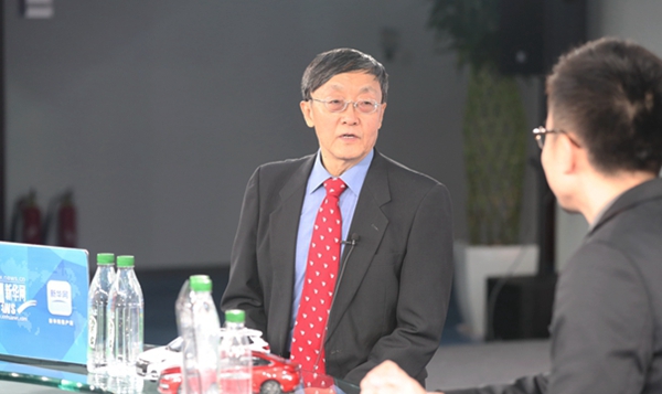 張立群：化解經(jīng)濟(jì)下行壓力 須抓好擴(kuò)大內(nèi)需關(guān)鍵點(diǎn)