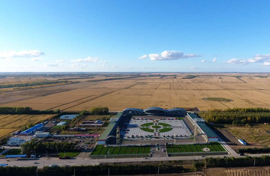 新華社評(píng)論員：堅(jiān)持&ldquo;兩個(gè)毫不動(dòng)搖&rdquo;必須堅(jiān)定不移