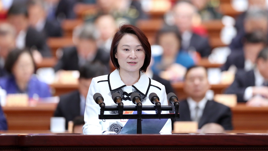 民建聯(lián)主席，香港立法會(huì)議員、行政會(huì)議成員 李慧瓊