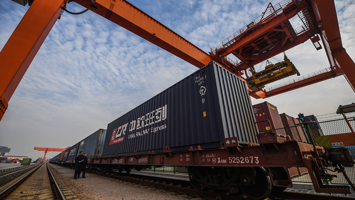 新華微評(píng)&middot;學(xué)習(xí)筆談：這個(gè)&ldquo;世界市場(chǎng)&rdquo;，潛力硬核！