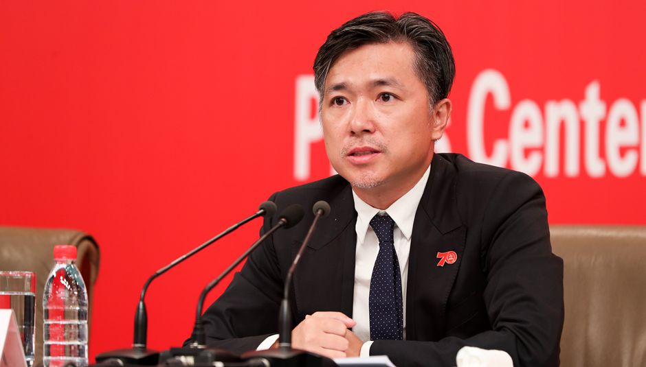 群眾游行總導(dǎo)演、北京師范大學(xué)藝術(shù)與傳媒學(xué)院副院長肖向榮介紹情況