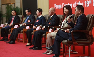 集體采訪(fǎng)現(xiàn)場(chǎng)