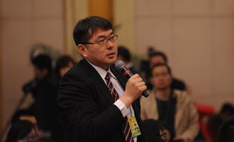 日本NHK電視臺記者提問