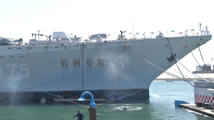 驚險刺激！打卡國內(nèi)唯一的航母主題公園，讓到場游客大呼過癮