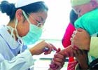 兒科看病難掛號 護(hù)士抱怨只能裝慫