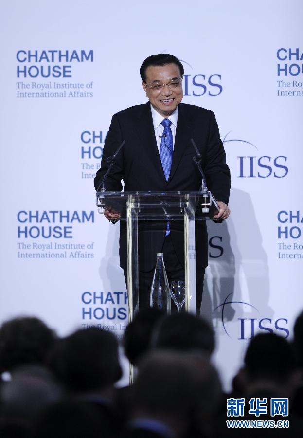 6月18日，國(guó)務(wù)院總理李克強(qiáng)在倫敦金融城市長(zhǎng)官邸面向英國(guó)皇家國(guó)際問(wèn)題研究所和國(guó)際戰(zhàn)略研究所兩大智庫(kù)發(fā)表題為《共建包容發(fā)展的美好世界》的演講。新華社記者 張鐸 攝 