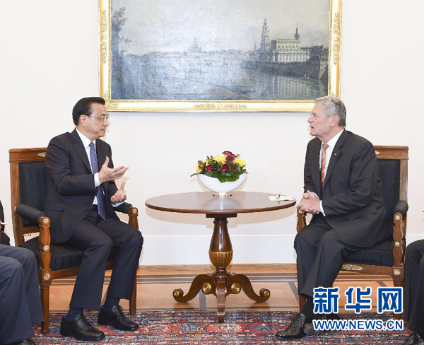 10月10日，國務(wù)院總理李克強在柏林會見德國總統(tǒng)高克。 新華社記者李學(xué)仁 攝