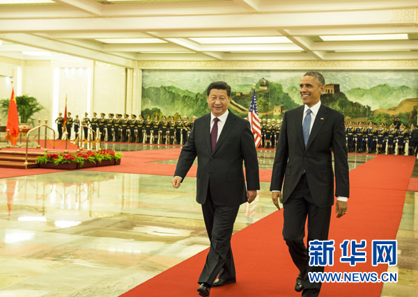 11月12日，國家主席習(xí)近平在北京人民大會堂舉行歡迎儀式，歡迎美國總統(tǒng)奧巴馬對中國進行國事訪問。 新華社記者 李學(xué)仁 攝
