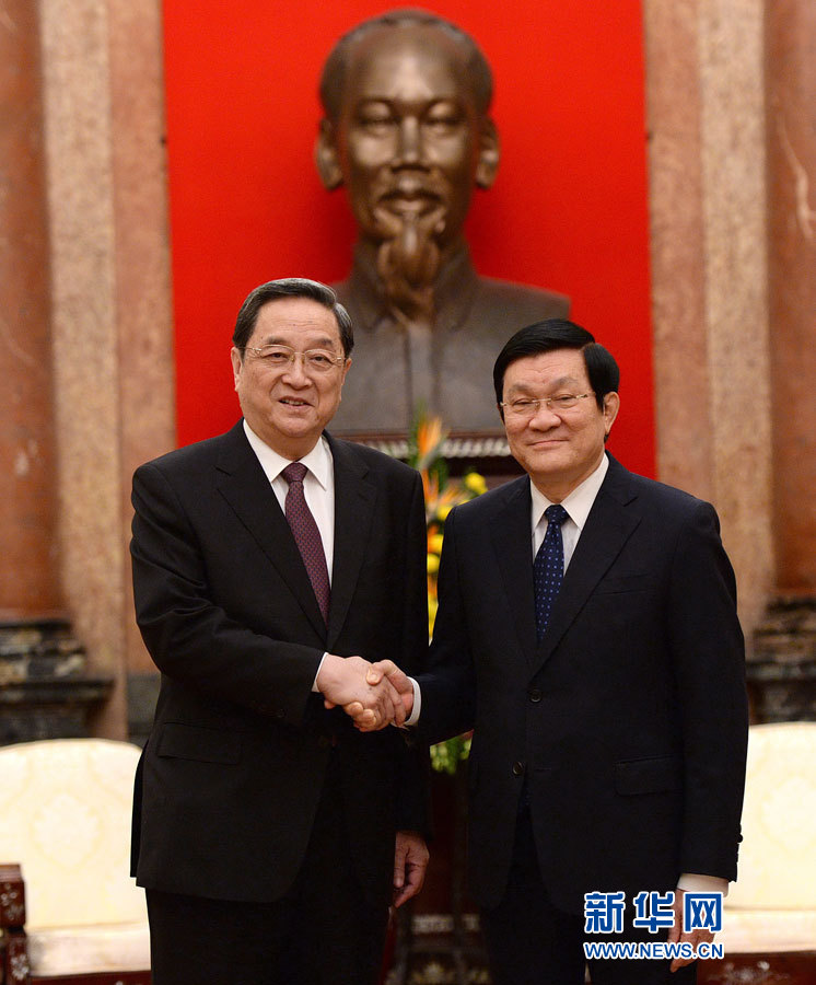 12月25日至27日，中共中央政治局常委、全國政協(xié)主席俞正聲對越南進行正式訪問。這是12月26日，俞正聲在河內(nèi)會見越南國家主席張晉創(chuàng)。 新華社記者馬占成攝