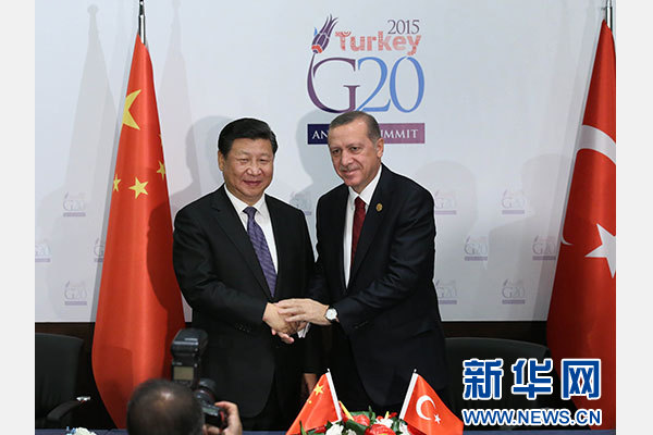 當?shù)貢r間11月14日，國家主席習近平在土耳其安塔利亞會見土耳其總統(tǒng)埃爾多安。 新華社記者 龐興雷 攝