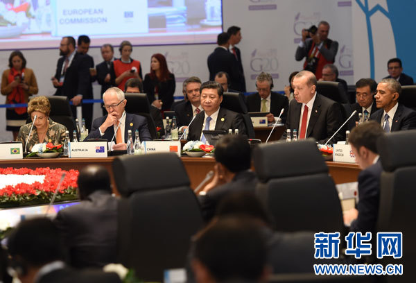 11月15日，國家主席習(xí)近平在土耳其安塔利亞出席二十國集團領(lǐng)導(dǎo)人第十次峰會第一階段會議。 新華社記者李學(xué)仁攝 