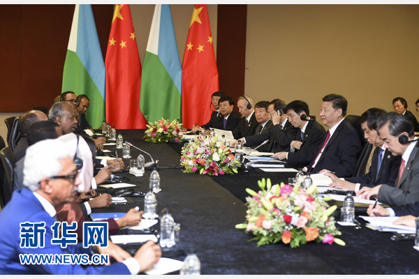 12月3日，國家主席習近平在約翰內(nèi)斯堡會見吉布提總統(tǒng)蓋萊。新華社記者 謝環(huán)馳 攝 

