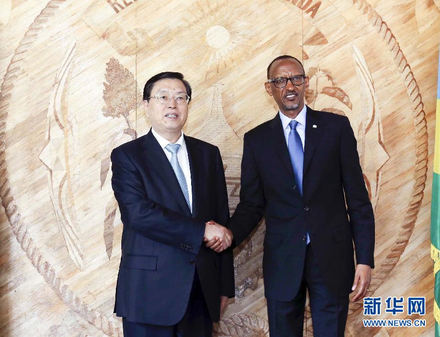 3月22日至23日，全國人大常委會委員長張德江對盧旺達進行正式友好訪問。這是3月23日，張德江在盧旺達首都基加利會見盧旺達總統(tǒng)卡加梅。新華社記者 丁林 攝