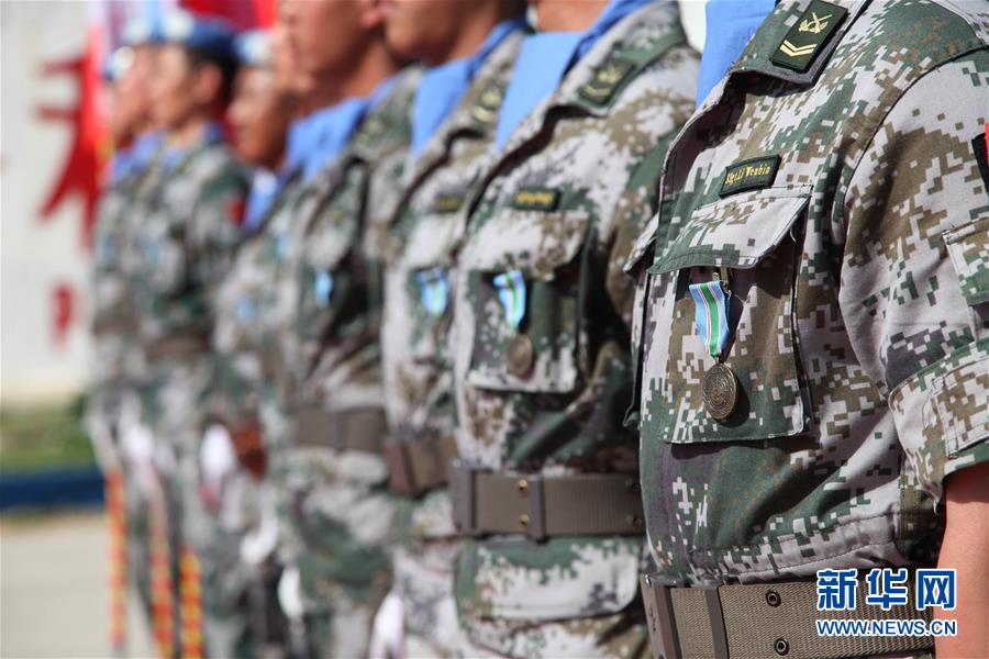 (國際·圖文互動(dòng))(3)中國赴黎維和官兵榮獲聯(lián)合國“和平榮譽(yù)勛章”