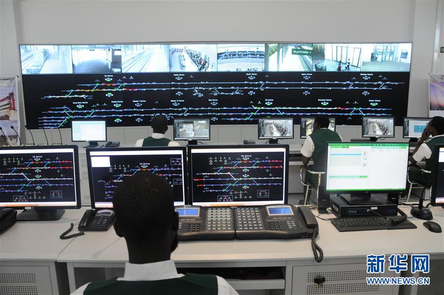 (國(guó)際·圖文互動(dòng))(2)阿布賈的新“名片”——試乘西非第一條城鐵線