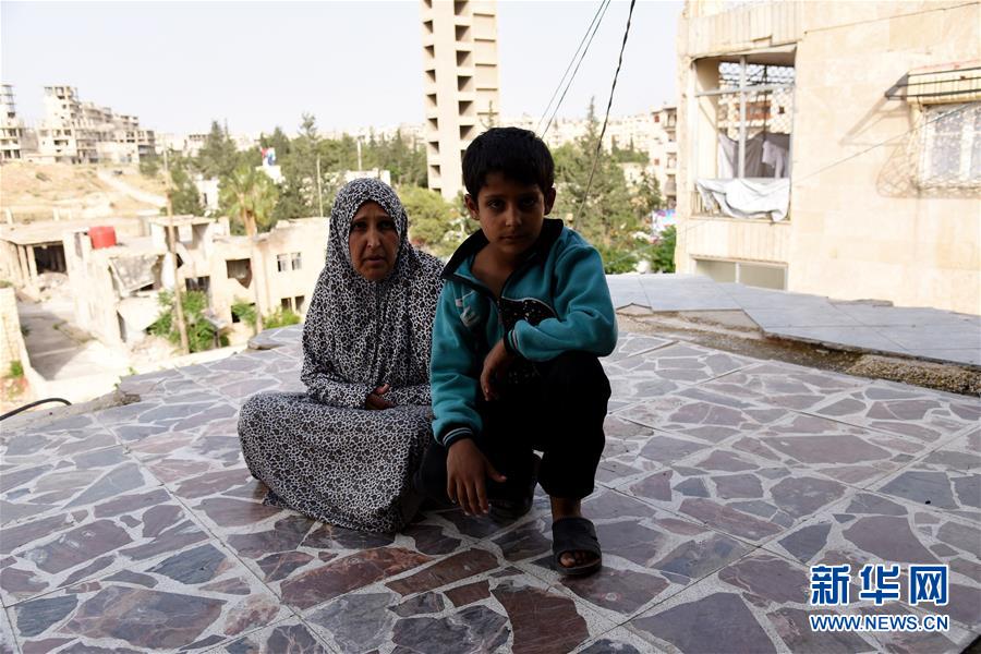 （國(guó)際&middot;圖文互動(dòng)）（9）上學(xué)夢(mèng)何處安放&mdash;&mdash;敘利亞女孩阿明娜的危樓生活