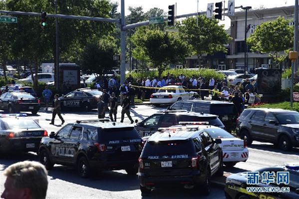 (國際)(1)美國馬里蘭州一報社發(fā)生槍擊事件致5人死亡