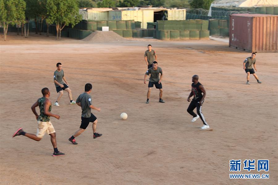 (國際·圖文互動(dòng))(6)拳拳赤子心 悠悠藍(lán)盔情——記中國赴蘇丹達(dá)爾富爾維和部隊(duì)度中秋和國慶佳節(jié)