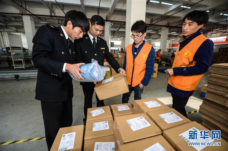 （新華全媒頭條&middot;圖文互動(dòng)）（13）從進(jìn)博會(huì)到&ldquo;雙11&rdquo; 超級(jí)訂單背后蘊(yùn)藏中國動(dòng)能