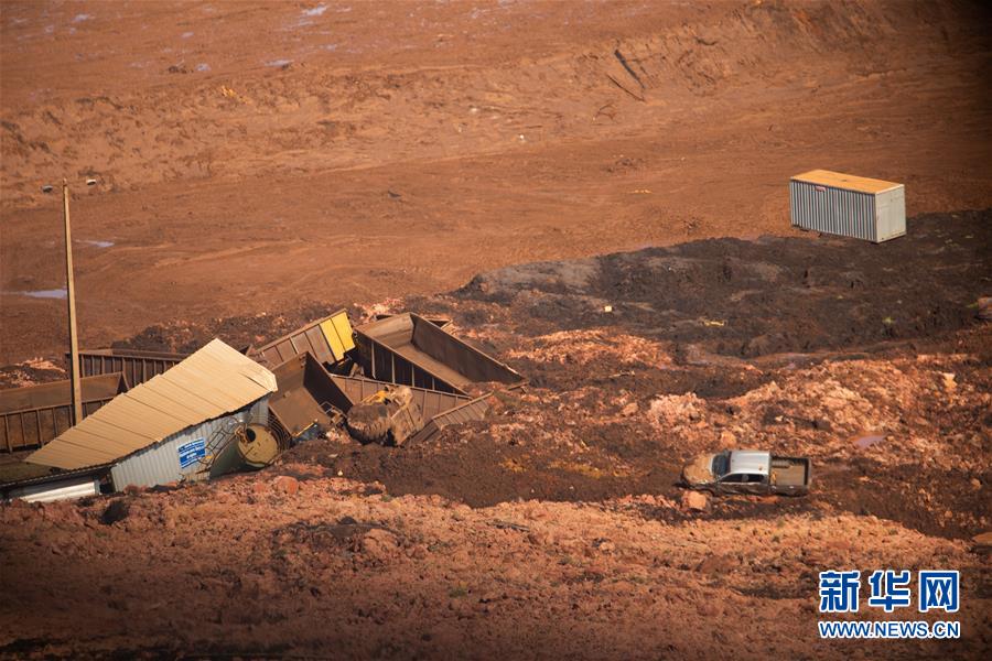 (國(guó)際)(2)巴西發(fā)生礦壩決堤事故 4人受傷近200人失蹤