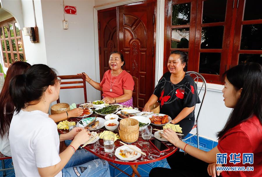 （國(guó)際&middot;&ldquo;一帶一路&rdquo;高峰論壇&middot;圖文互動(dòng)）（8）通訊：中國(guó)志愿者老撾教學(xué)收獲滿滿的感動(dòng)