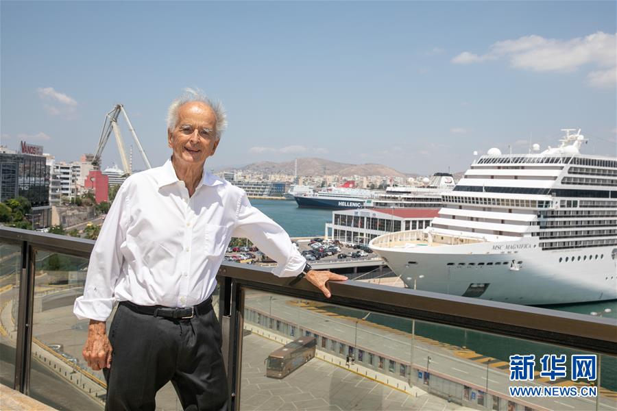 （國際&middot;圖文互動）中國70年發(fā)展成就斐然&mdash;&mdash;訪希中協會會長博塔米阿諾斯