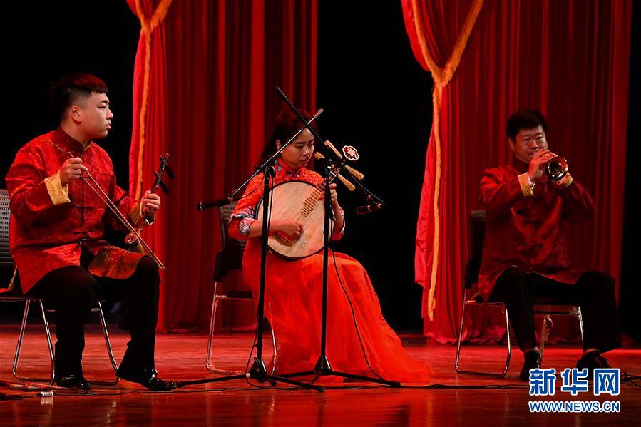 (國(guó)際)(2)“歡樂(lè)春節(jié)”專場(chǎng)演出拉開中古建交60周年系列活動(dòng)序幕