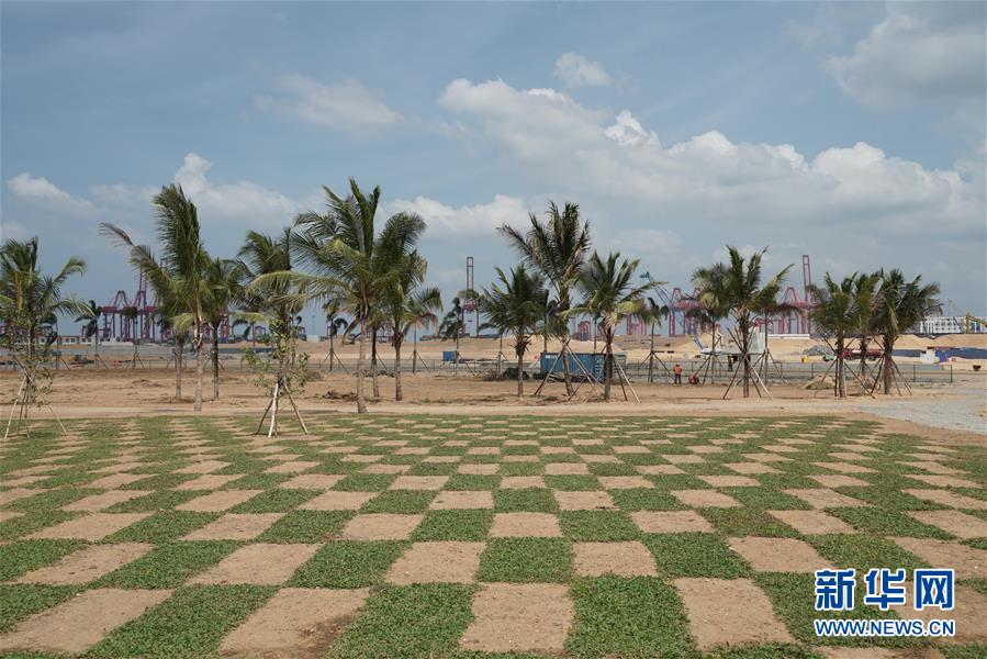 （國(guó)際&middot;圖文互動(dòng)）（2）通訊：春節(jié)，&ldquo;是工期而不是假期&rdquo;&mdash;&mdash;記科倫坡港口城的中國(guó)建設(shè)者